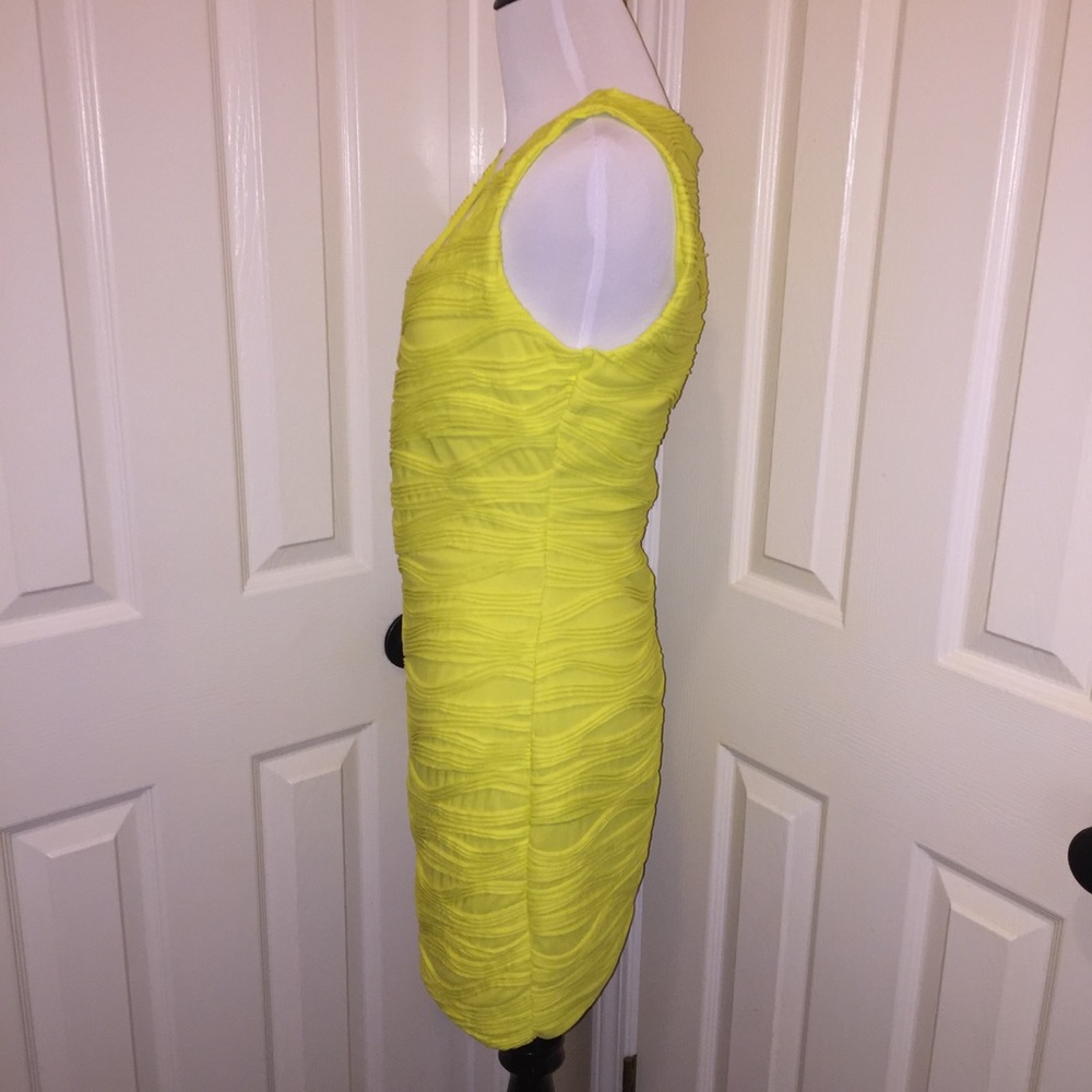 🎉HP🎉 FOREVER 21 Bodycon Neon Dress - Picture 4 of 8